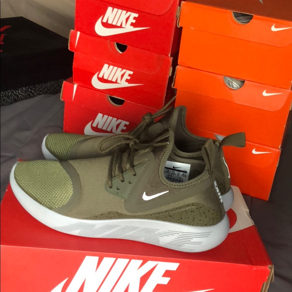 Nike Lunarcharge essential